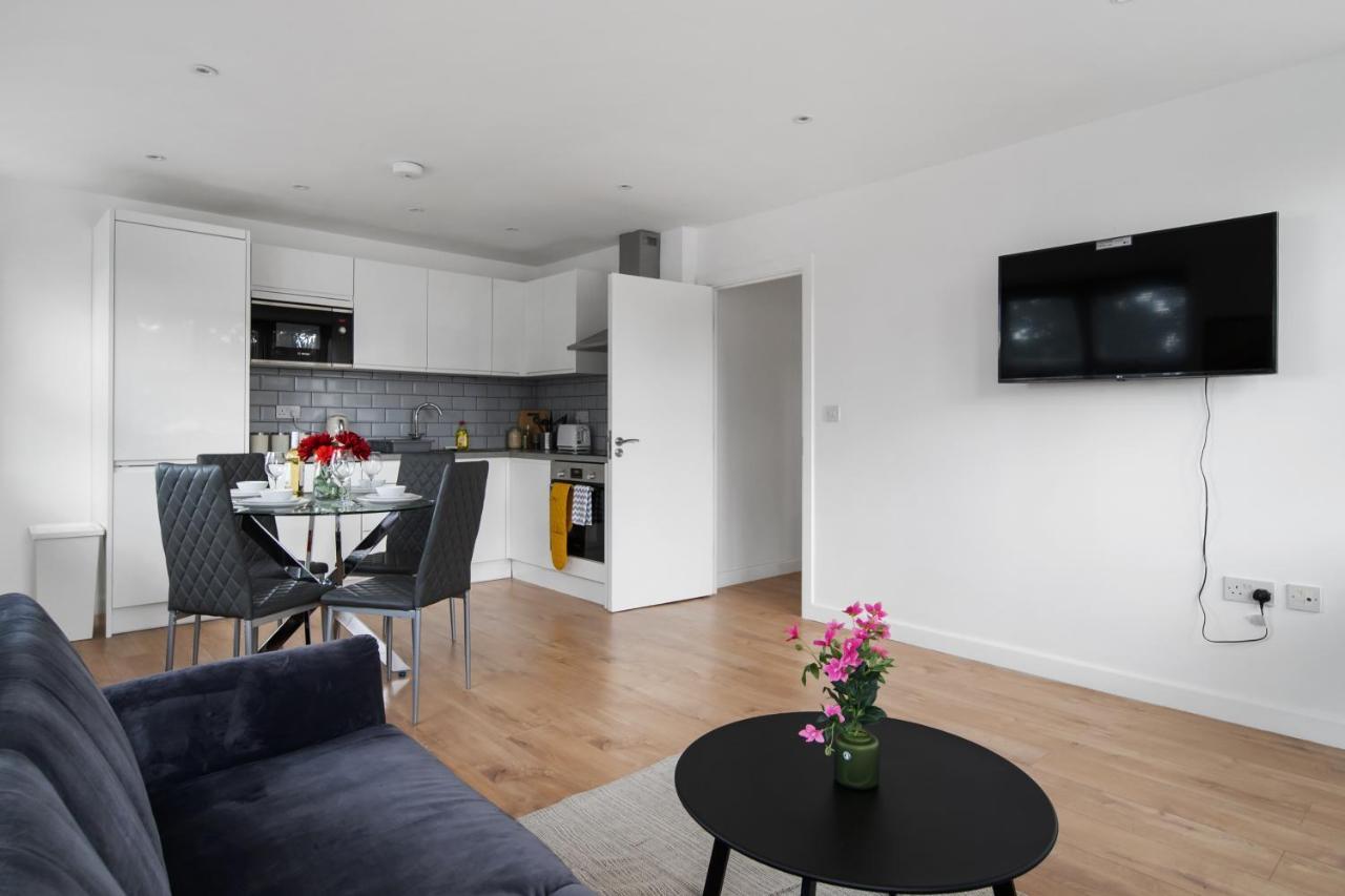 Livestay-Modern Apartments Building In Aylesbury Эйлсбери Экстерьер фото