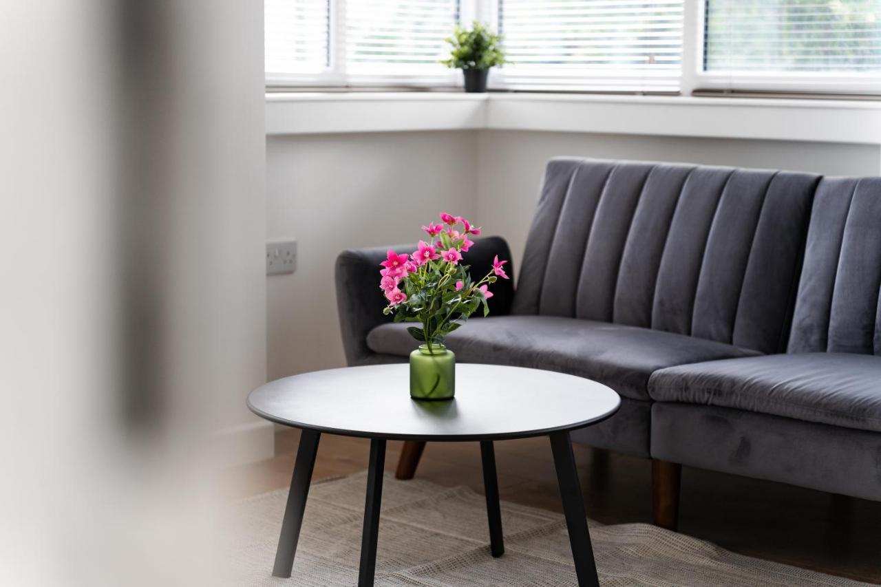 Livestay-Modern Apartments Building In Aylesbury Эйлсбери Экстерьер фото